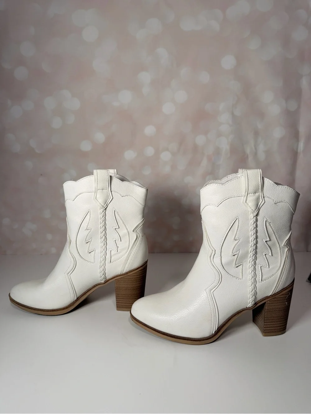 Altard State chic white